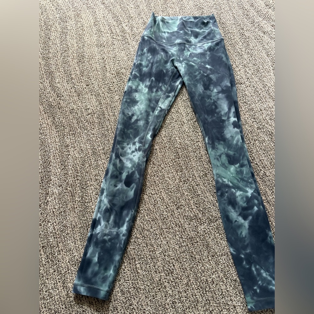 Lululemon Athletica Blue and Green tie die Leggings Align 28 inch